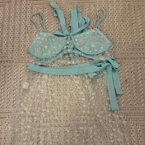 Lucy in the Sky Women’s S Blue White Festival Inspired Sequined Bra & Skirt Set